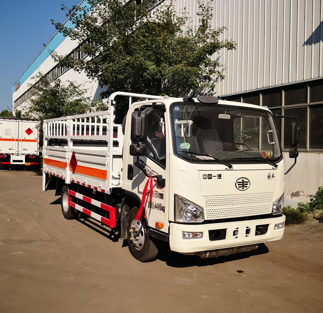 解放J6F國(guó)六藍(lán)牌氣瓶運(yùn)輸車